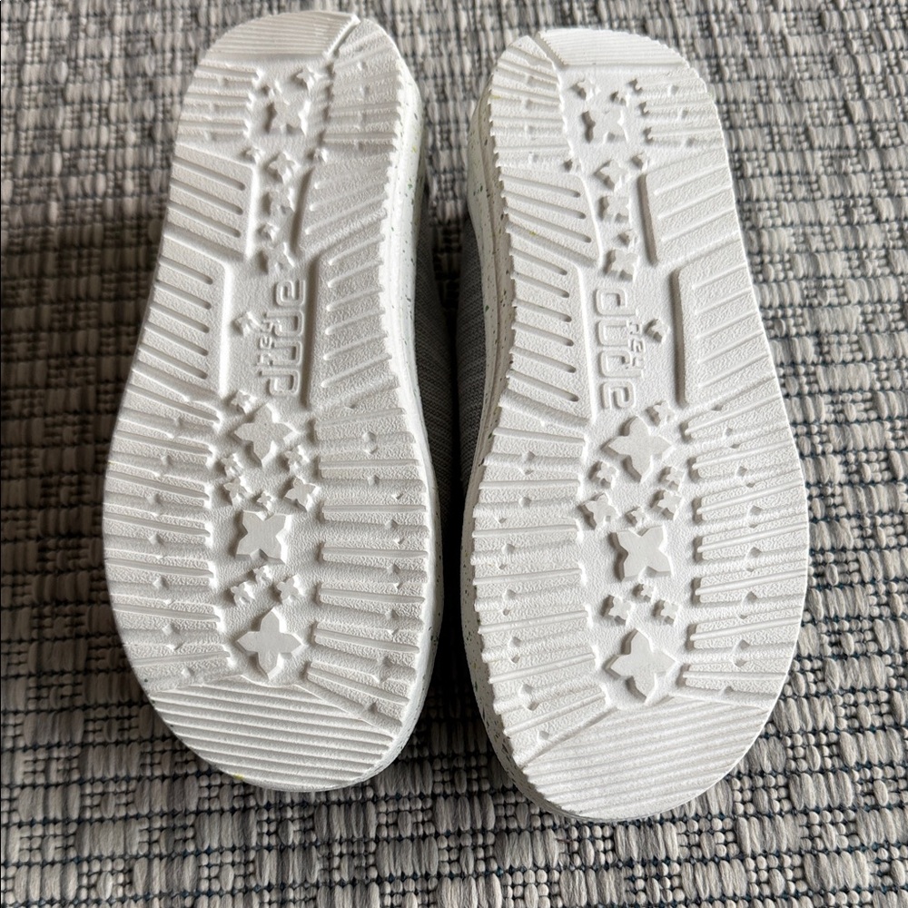 Hey Dude Kids Light Gray Moccasins - Picture 5 of 5